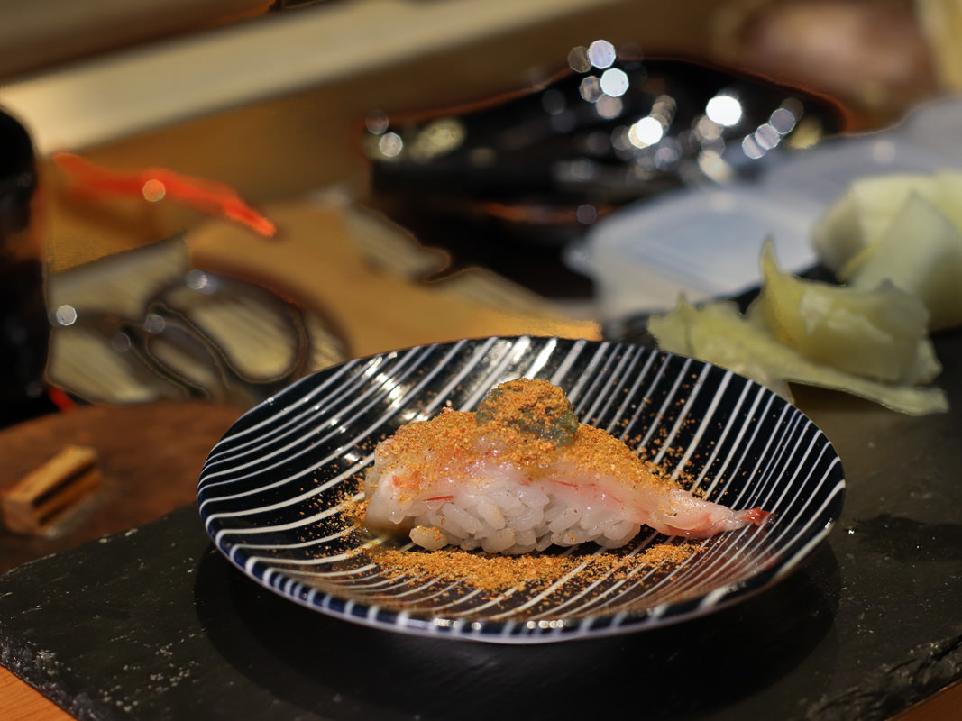 台北無菜單料理-竜壽司割烹》精采絕倫的手藝，味蕾最高級的享受/中和環球美食/全預約制
