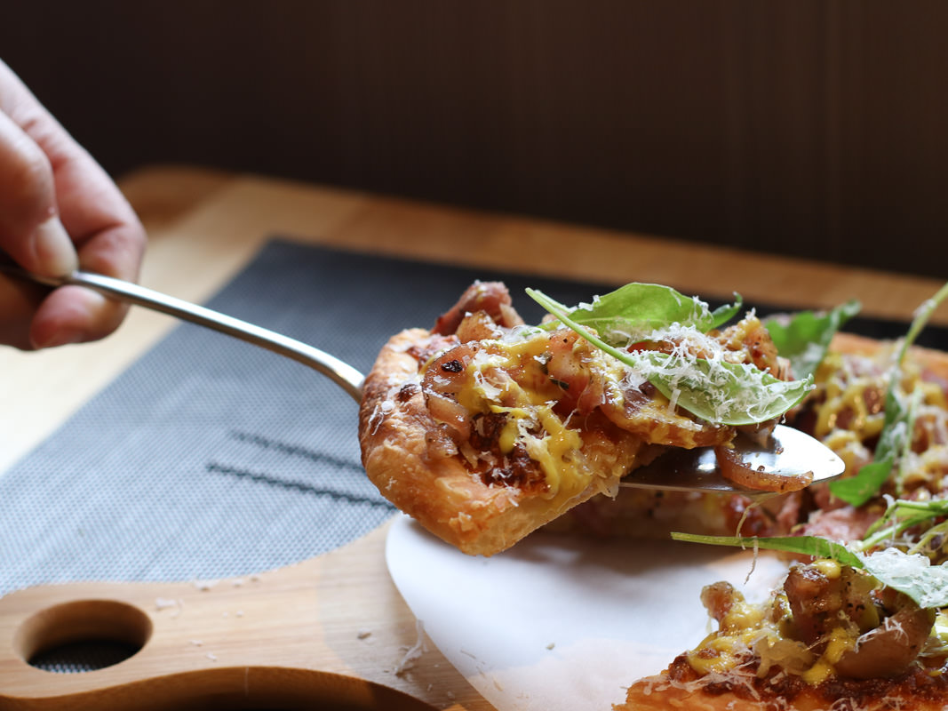 台北pizza推薦|義大利米蘭手工窯烤披薩，用料頂級的酥香Pizza，顛覆你對Pizza的想像|松江南京美食