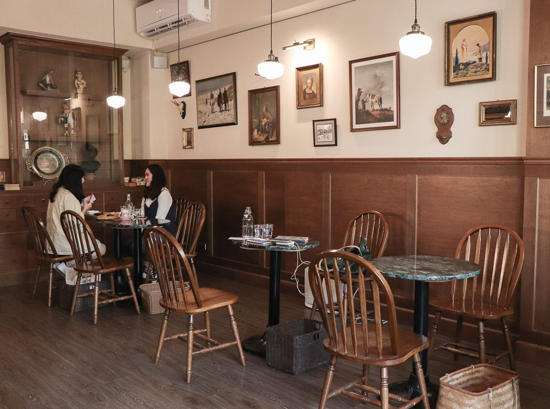 高雄巨蛋站咖啡廳下午茶|好聚所，闖入古典歐式浪漫空間，三層鳥籠英式下午茶