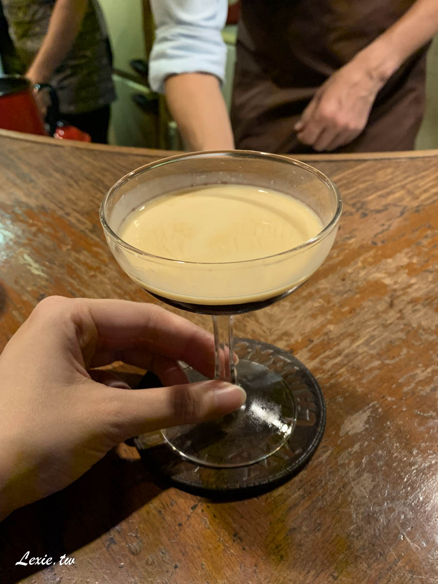 東京銀座咖啡廳》琥珀咖啡CAFE DE L’AMBRE，朝聖日本咖啡之神，來一杯琥珀女王啜飲歷史