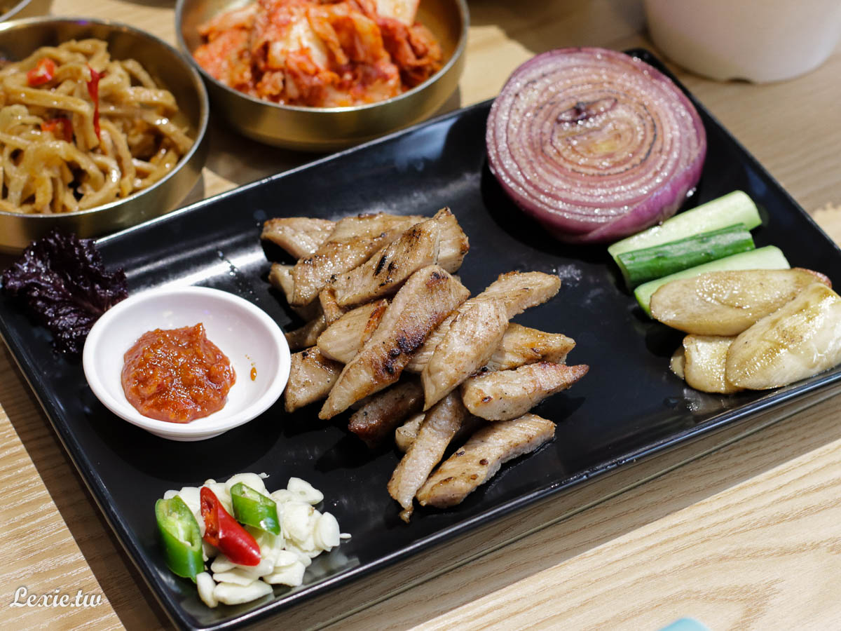 內湖最棒韓式料理、聚餐首選|輪流請客，韓國老闆的道地美味，大推爆量海鮮大醬鍋