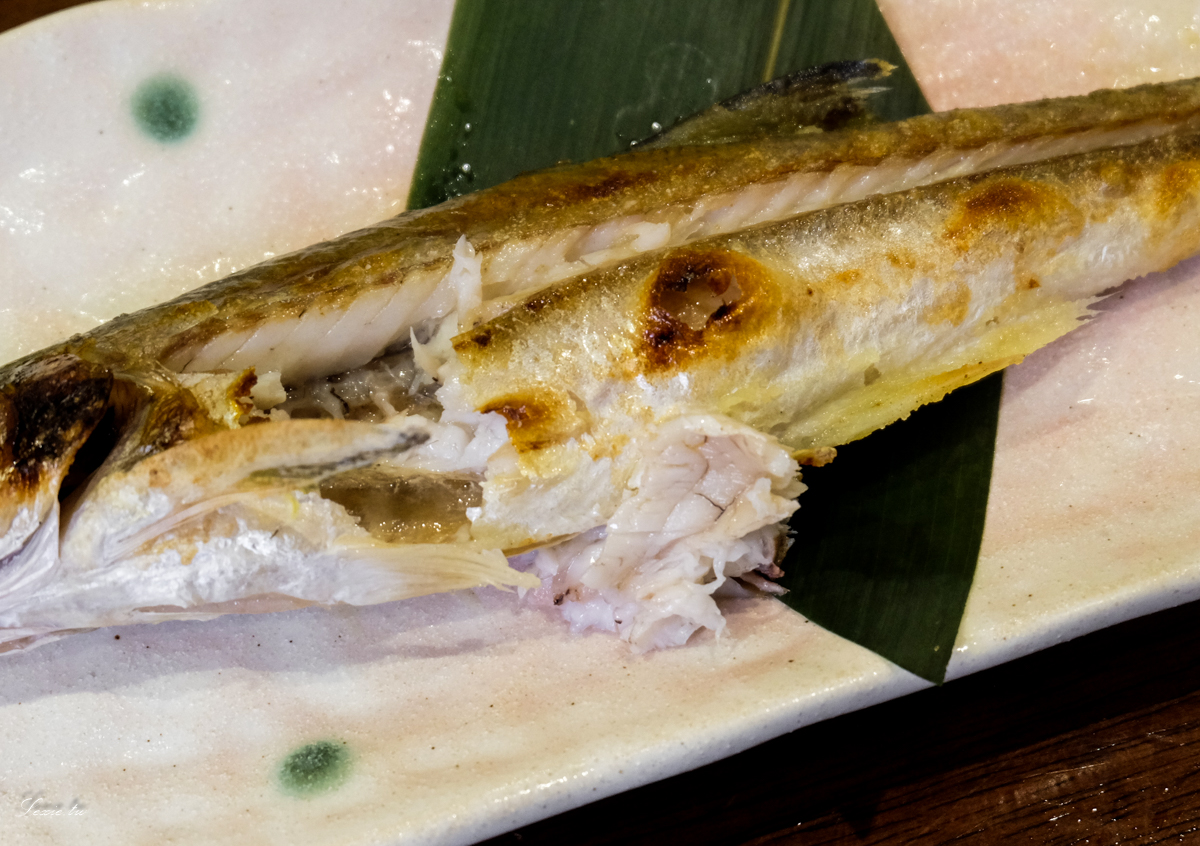 板橋 日本料理| 鯉魚哥丼滋丼，亂點無雷用料實在，大推海鮮丼飯、串燒|府中站美食