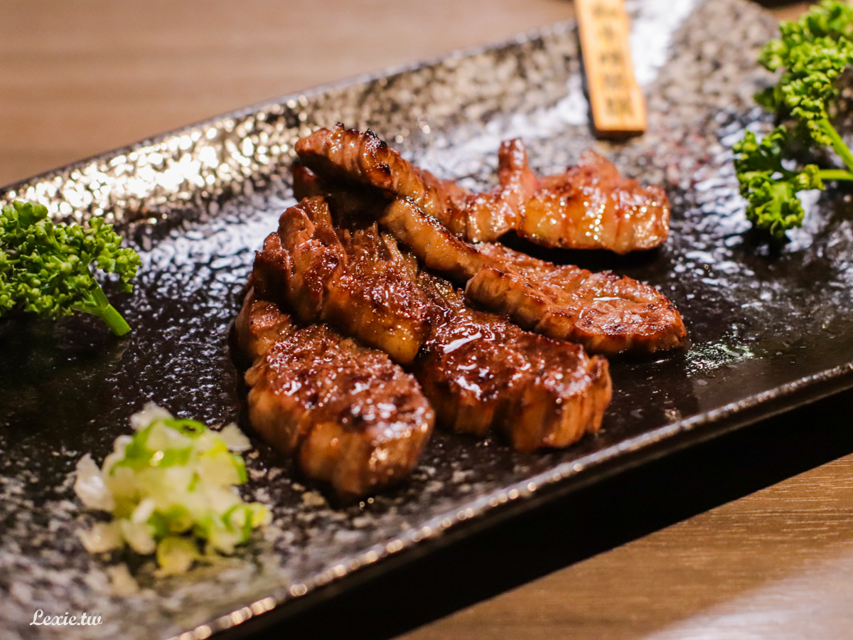 東區燒肉|京東燒肉專門店，品質好服務佳！不耍噱頭的日式燒肉店，全程桌邊代烤
