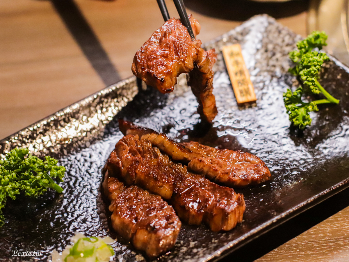 東區燒肉|京東燒肉專門店，品質好服務佳！不耍噱頭的日式燒肉店，全程桌邊代烤