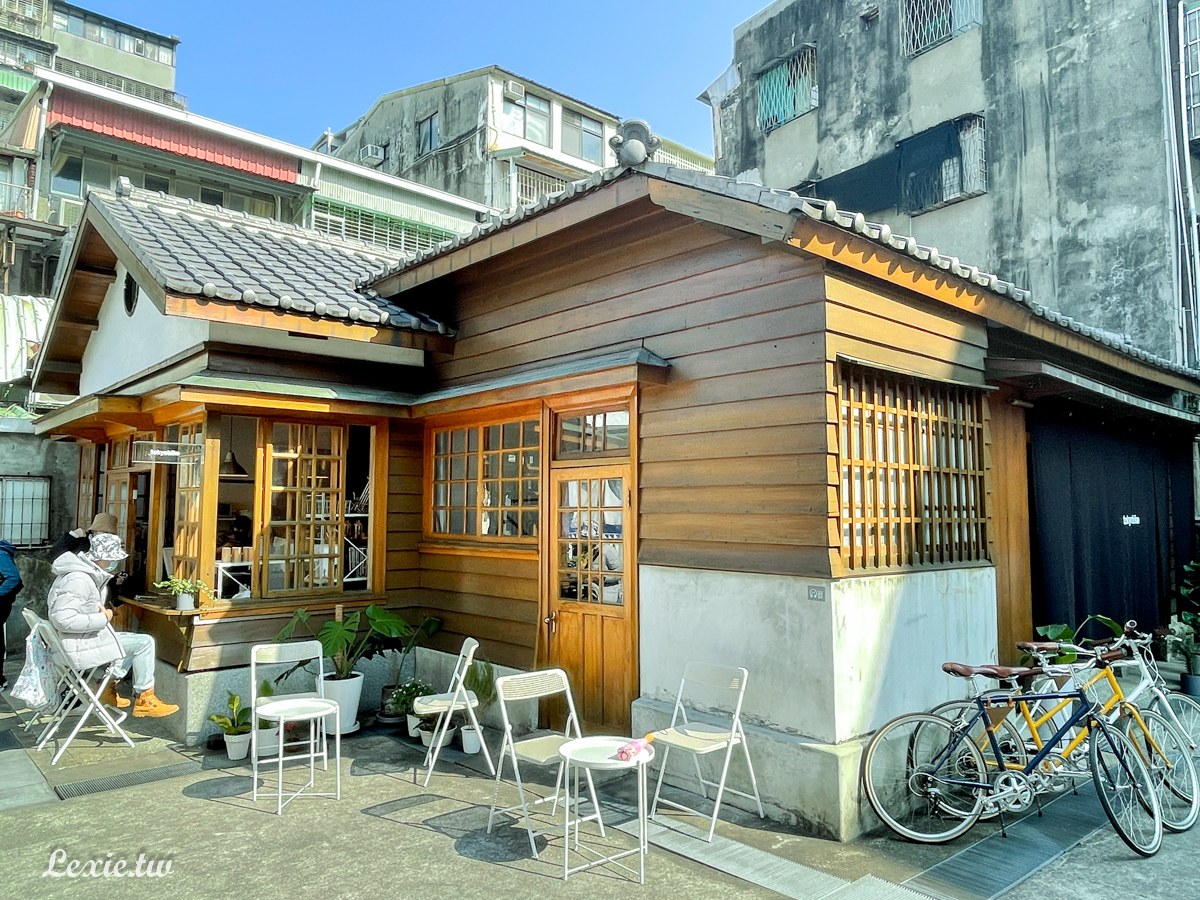 Tokyobike萬華咖啡廳|一秒到日本！單車、日式古蹟與咖啡的對話，龍山寺美食咖啡廳推薦 @Lexie&#039;s Blog寫食派