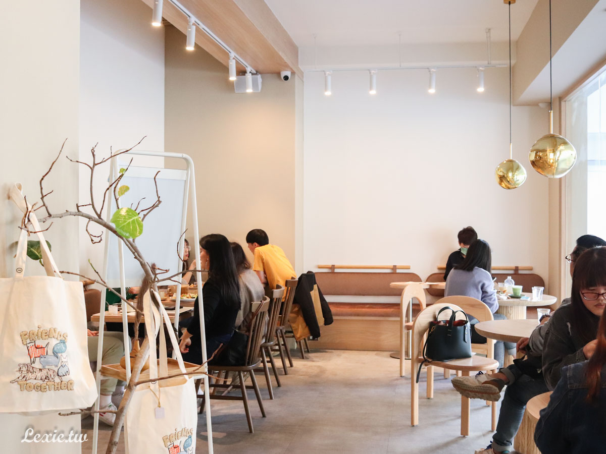 勺日|台北東區最美的大空間韓系咖啡廳/早午餐/下午茶,也是質感選物店