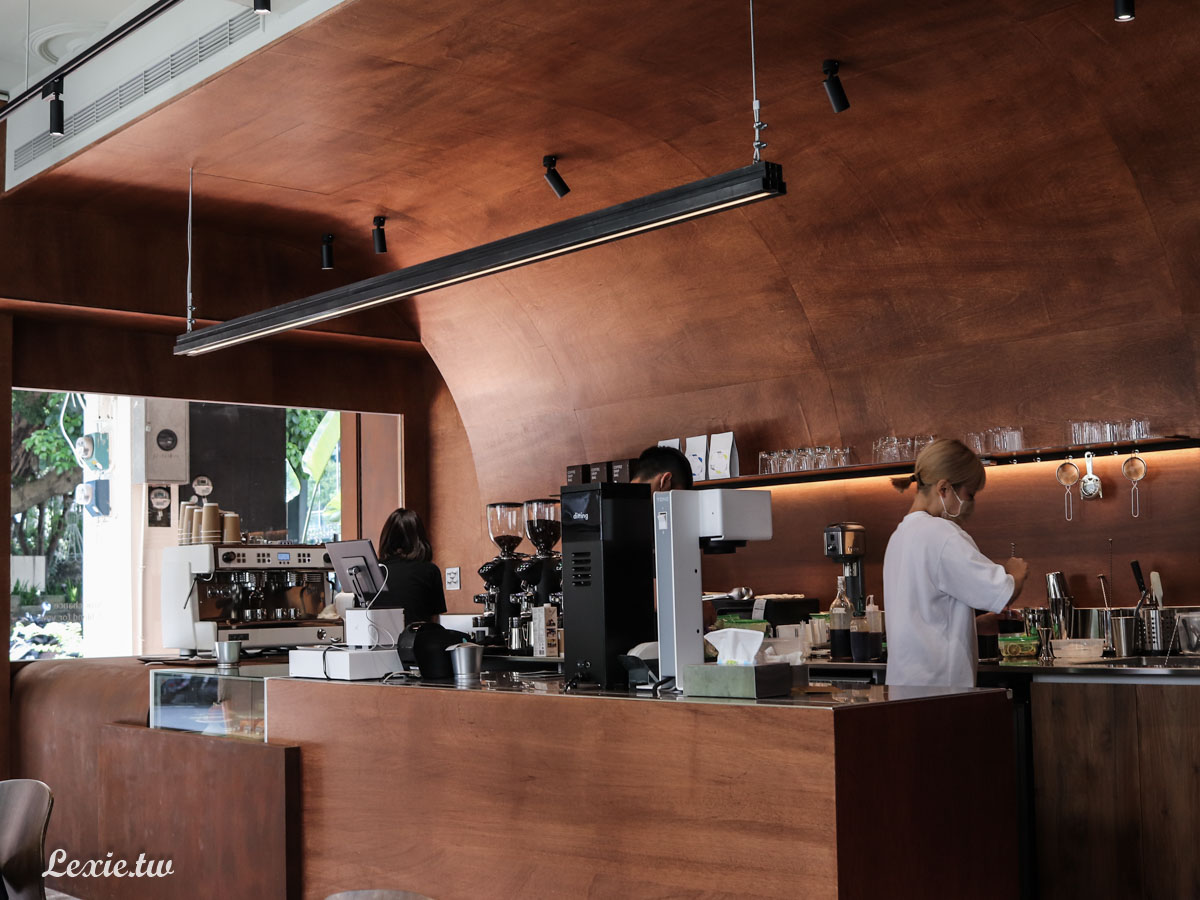 鬧蟬咖啡|南京復興咖啡廳，環境超美近捷運有插座，內用外帶菜單 – Lexie's Blog寫食派