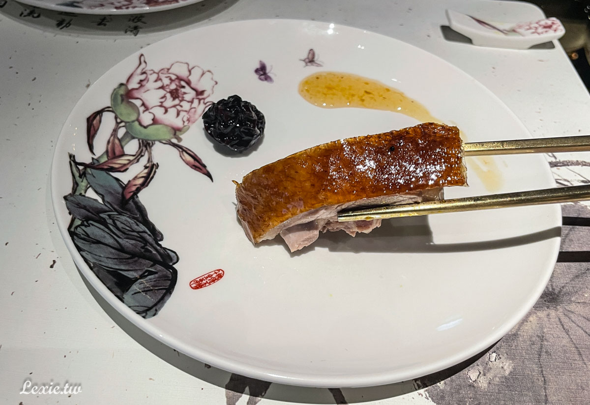 君品頤宮2022菜單|唯一蟬聯5屆米其林三星，經典火焰片皮鴨用餐評價