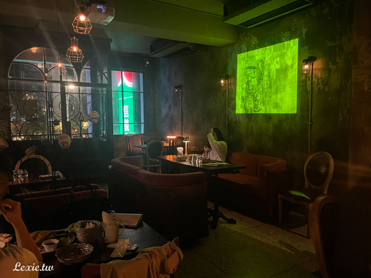 F Gallery by A Train點餐要注意的事情|回訪多次的無雷酒吧，南京復興氣氛極佳的酒吧