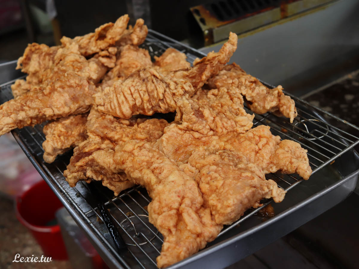 阿角紅燒肉/劉美麗紅燒肉，號稱台北第一名紅燒肉，藏在大橋頭市場內的人氣美食
