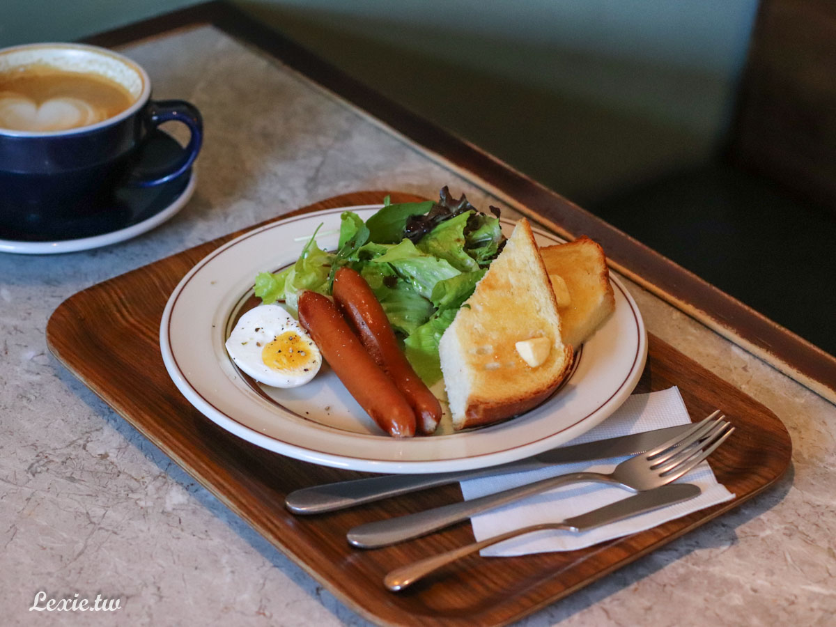 默光咖啡松山店，台北最美歐式咖啡廳，8點就開門的早午餐，小巨蛋美食推薦