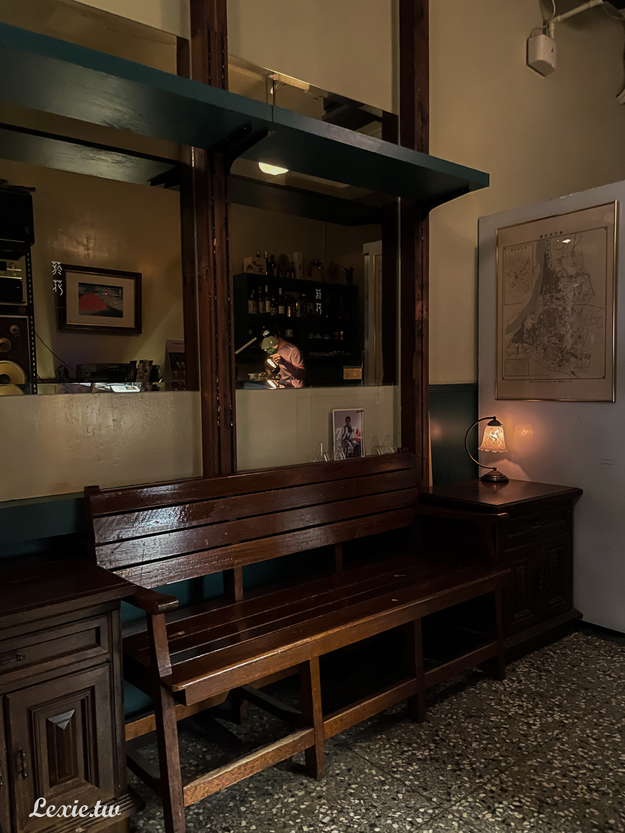 大稻埕咖啡廳菸花⟪Op.118.2⟫，最迷人的復古咖啡廳，味覺聽覺視覺的完美體驗