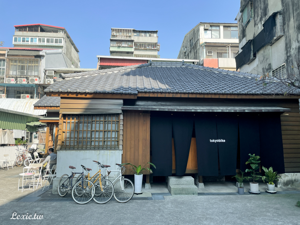 Tokyobike萬華咖啡廳|一秒到日本！單車、日式古蹟與咖啡的對話，龍山寺美食咖啡廳推薦
