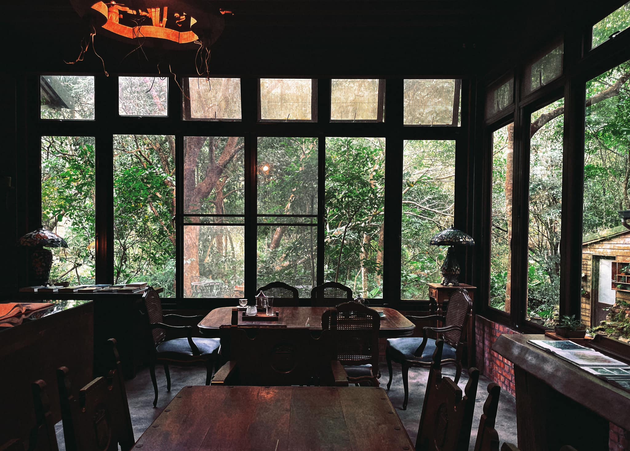 自然在家書坊|新竹尖石景點，仙境般的山中圖書館，一段沉澱心靈的閱讀時光 @Lexie&#039;s Blog寫食派
