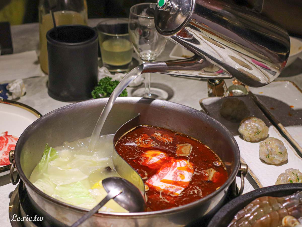 芳朵法式麻辣鍋|小巨蛋麻辣鍋，火鍋也能吃出法式優雅，包廂聚餐餐廳推薦