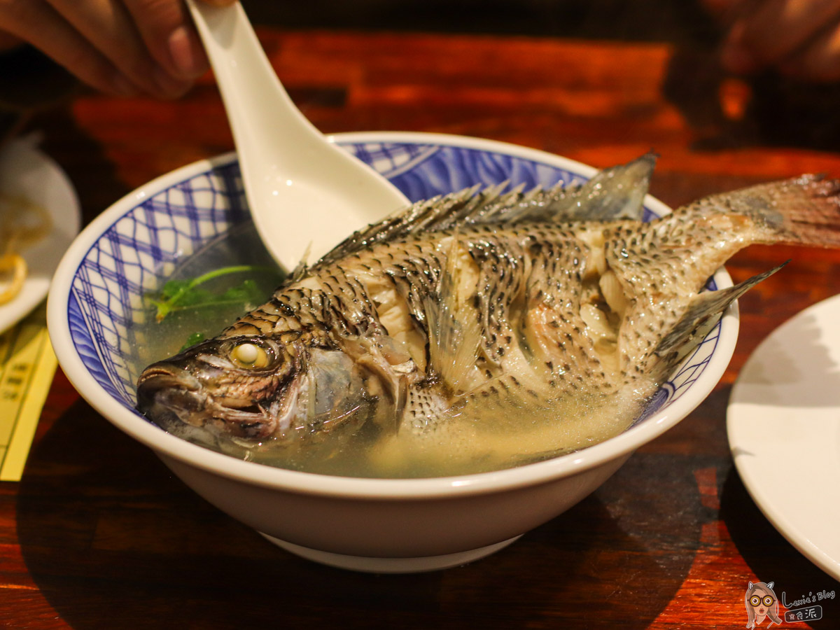 以馬內利鮮魚湯｜觀光客都來跟招牌拍照的人氣鮮魚湯，善導寺美食推薦 @Lexie&#039;s Blog寫食派