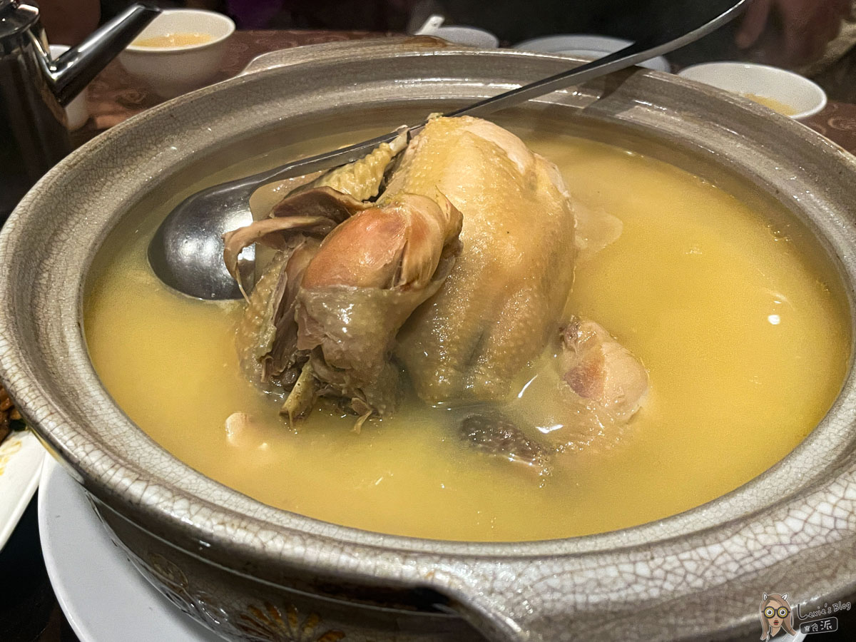 驥園川菜餐廳｜台北必喝雞湯，其他菜色普通，建議多人聚餐