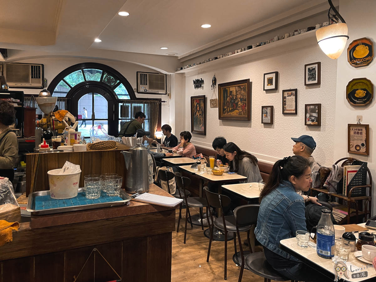 上上咖啡｜西門咖啡廳，一碗羅宋湯喝的是家常的溫暖，咖啡不重要