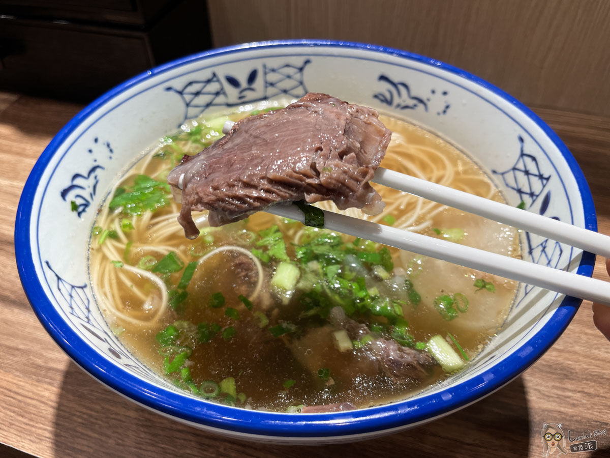 三條蘭州牛肉拉麵 ｜肉大塊湯頭清香耐吃，六張犁美食