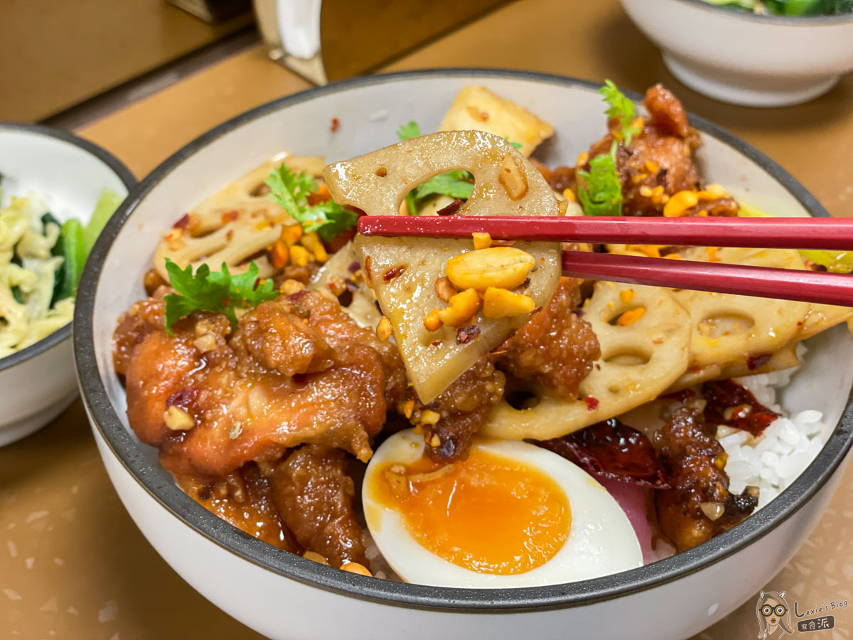 金晶雞 | 善導寺美食，好吃爆炒雞肉飯！一個人也能吃的中式簡餐店